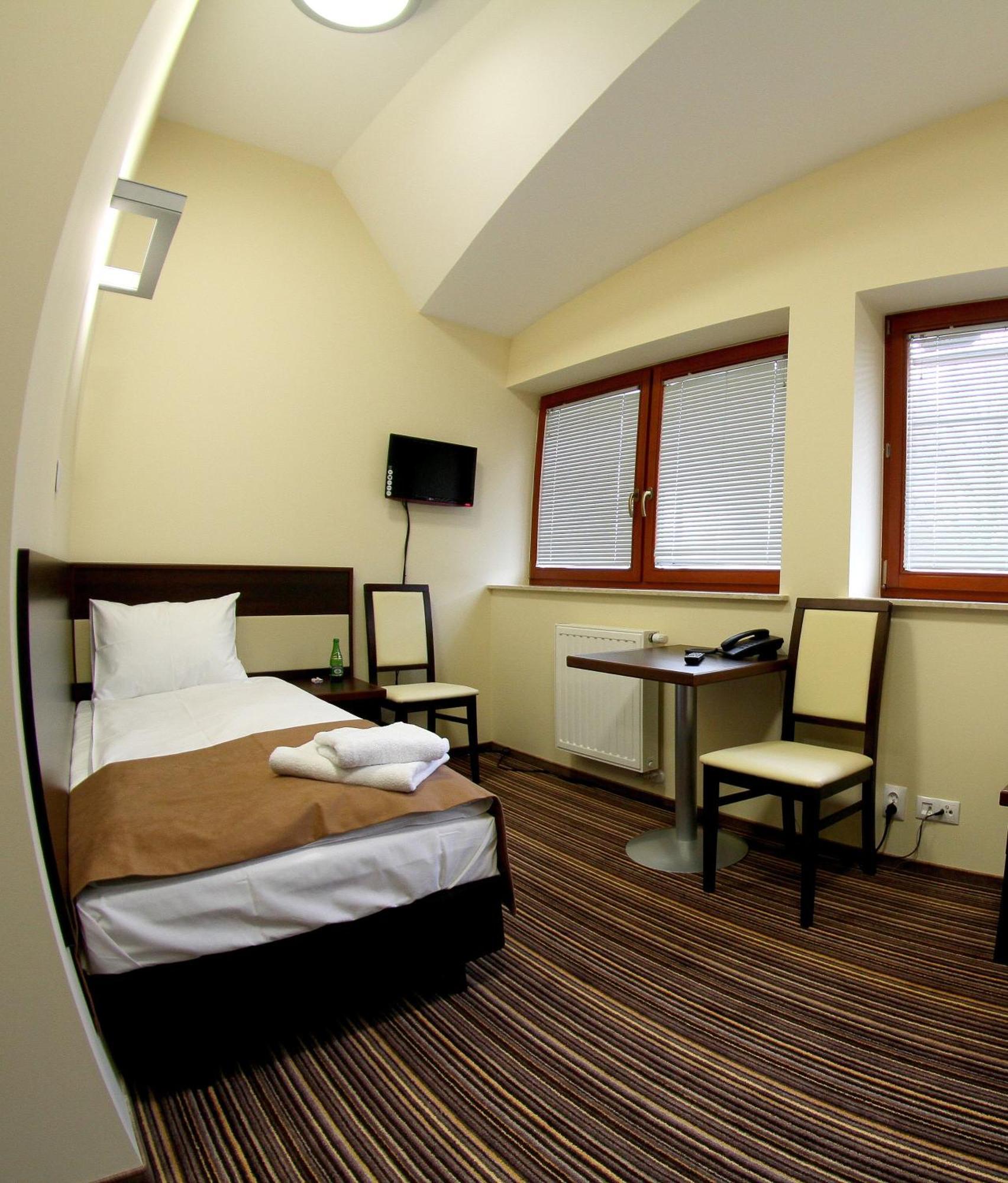 Hotel Aviator Kielce "Business Hotel Medical & Spa" Szoba fotó