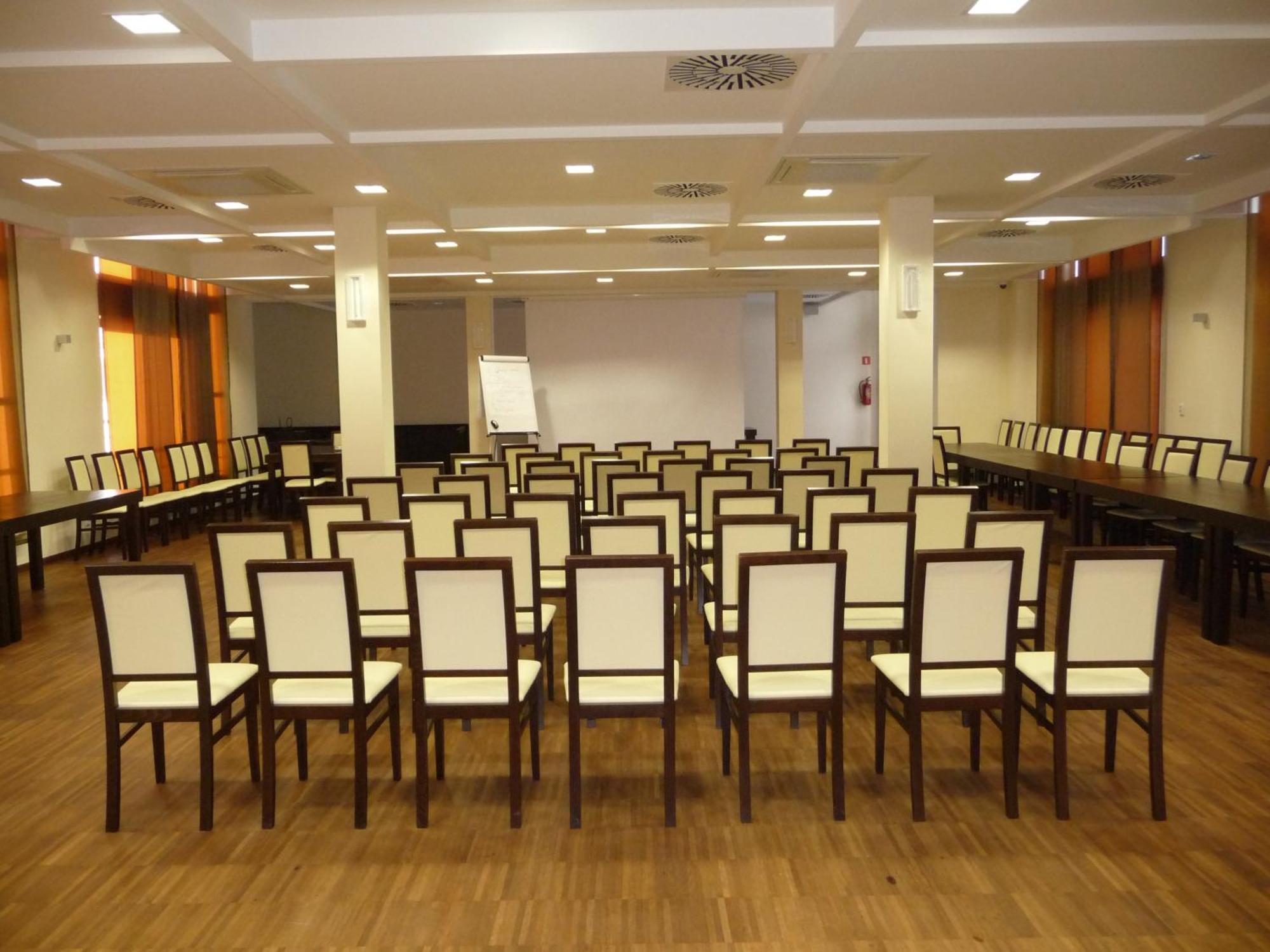 Hotel Aviator Kielce "Business Hotel Medical & Spa" Kültér fotó