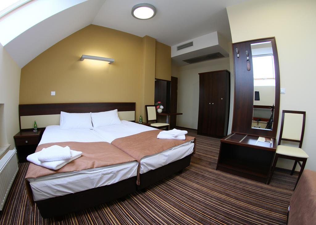 Hotel Aviator Kielce "Business Hotel Medical & Spa" Kültér fotó