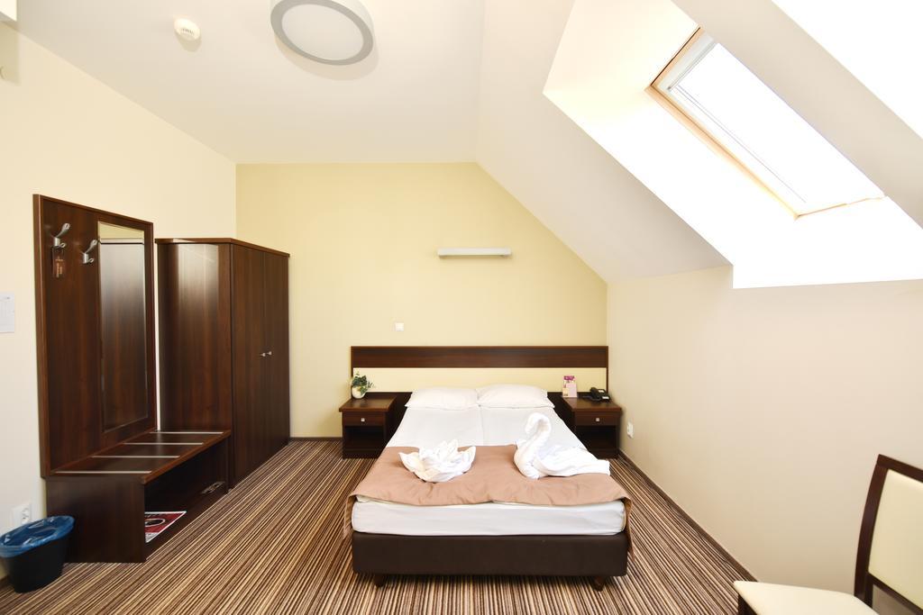 Hotel Aviator Kielce "Business Hotel Medical & Spa" Kültér fotó